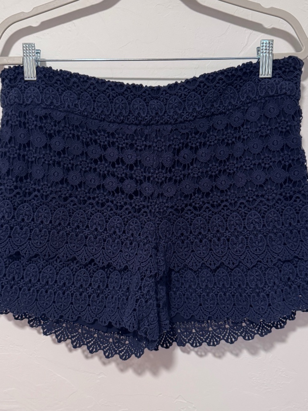 THE LOFT / ANNE TAYLOR Dark Blue Layered Crochet Shorts / Women's Size 12